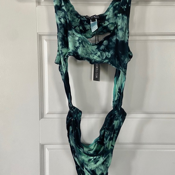 Swimsuit - Picture 2 of 2